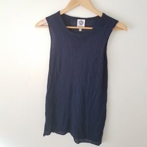 Pretty Detail Sleeveless Navy Sweater